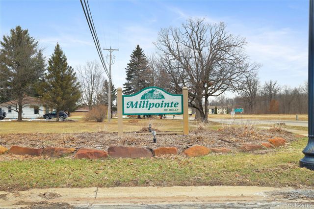 3309 Hilltop Drive, Holly Village, MI 48442