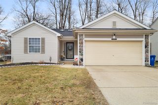 3309 Hilltop Drive, Holly Village, MI 48442