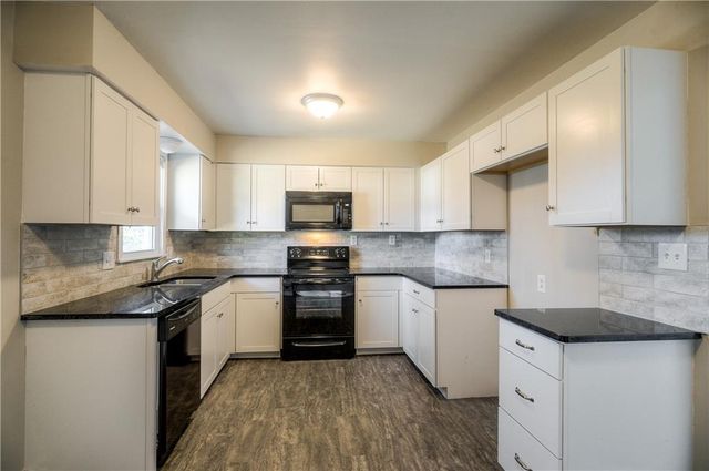 15300 E 36th Terrace S, Independence, MO 64055