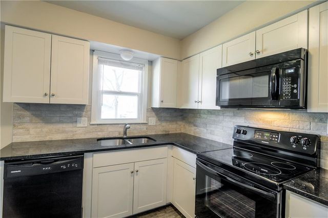 15300 E 36th Terrace S, Independence, MO 64055