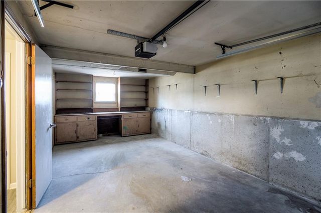 15300 E 36th Terrace S, Independence, MO 64055