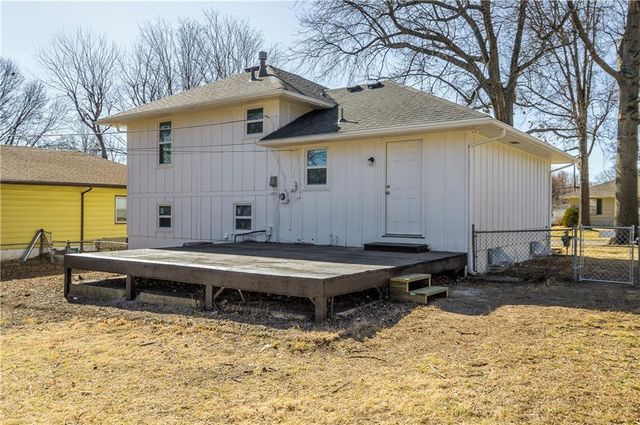 15300 E 36th Terrace S, Independence, MO 64055