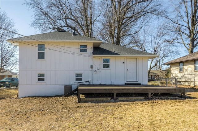 15300 E 36th Terrace S, Independence, MO 64055