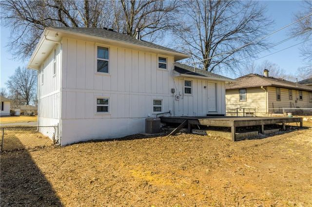 15300 E 36th Terrace S, Independence, MO 64055