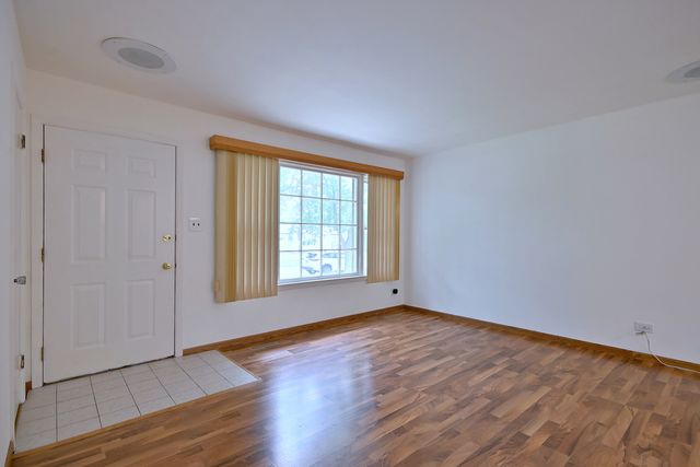 1675 Evergreen Avenue, Hanover Park, IL 60133