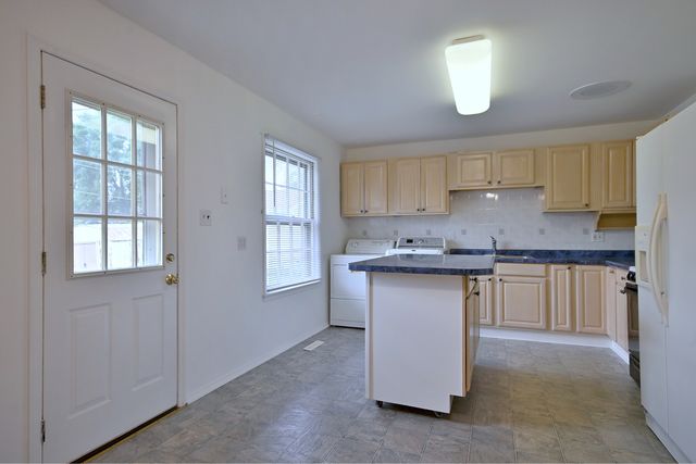 1675 Evergreen Avenue, Hanover Park, IL 60133