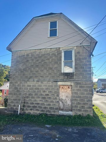 43 S 5TH ST, Lewistown, PA 17044