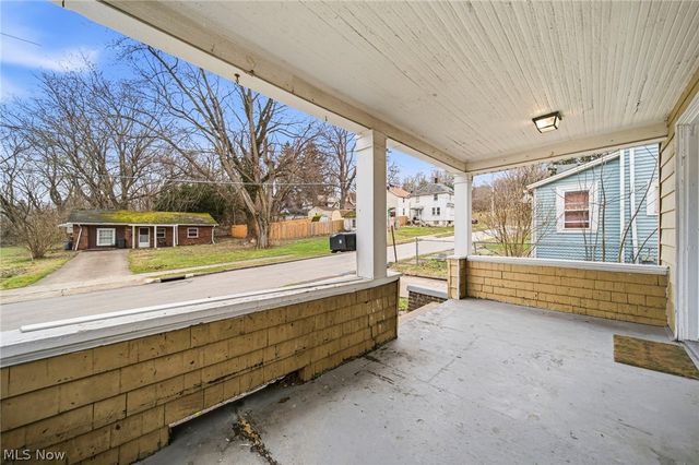 320 Fox Drive, Ashtabula, OH 44004