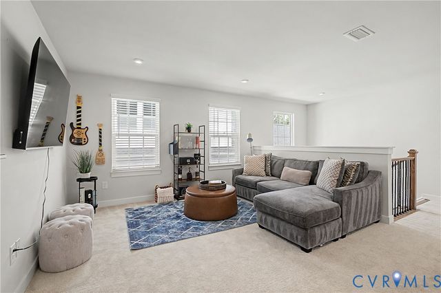6266 Sheehan Xing, Moseley, VA 23120