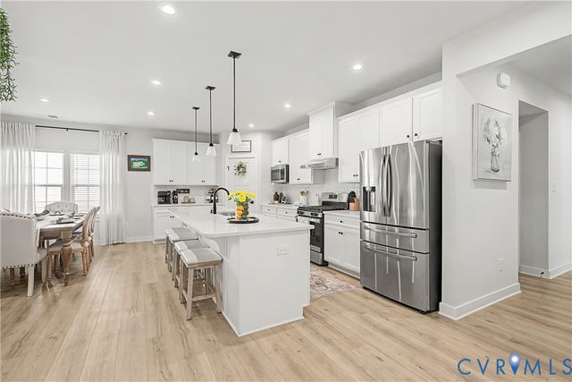 6266 Sheehan Xing, Moseley, VA 23120