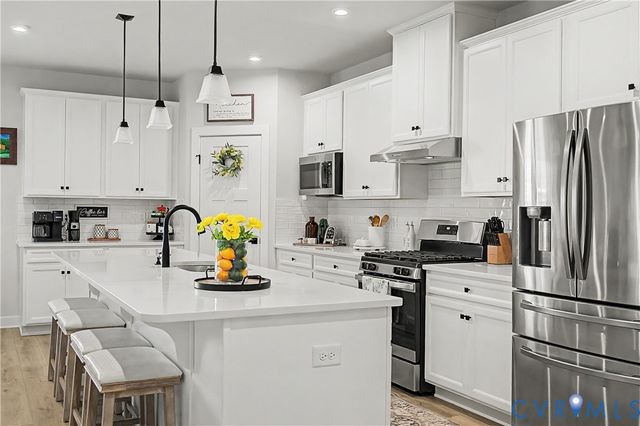 6266 Sheehan Xing, Moseley, VA 23120