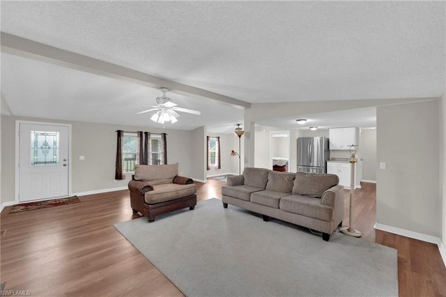 1211 Crescent AVE, Labelle, FL 33935