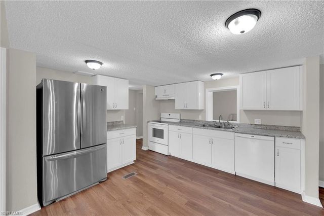 1211 Crescent AVE, Labelle, FL 33935