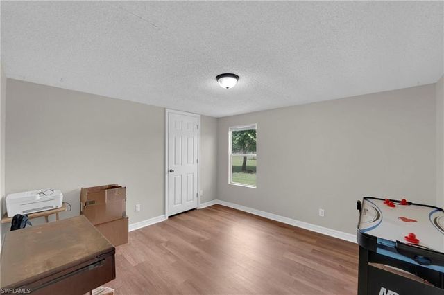 1211 Crescent AVE, Labelle, FL 33935