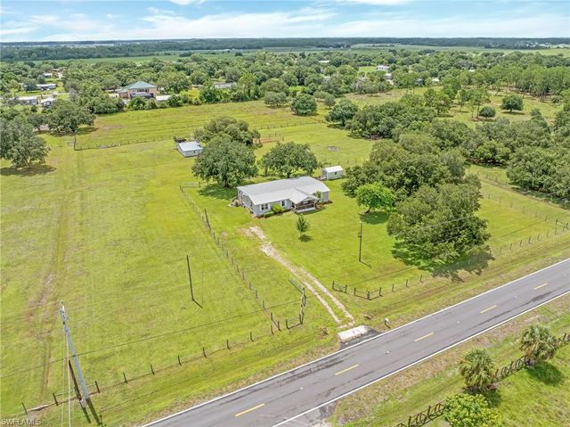 1211 Crescent AVE, Labelle, FL 33935