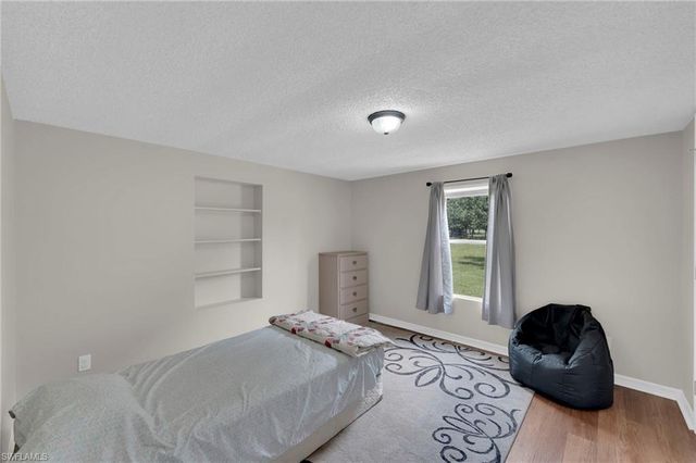 1211 Crescent AVE, Labelle, FL 33935