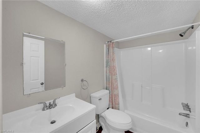 1211 Crescent AVE, Labelle, FL 33935