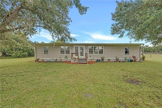 1211 Crescent AVE, Labelle, FL 33935
