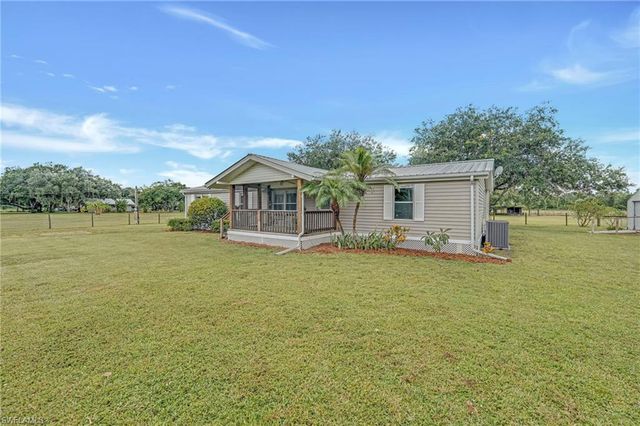 1211 Crescent AVE, Labelle, FL 33935
