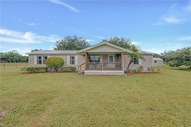 1211 Crescent AVE, Labelle, FL 33935