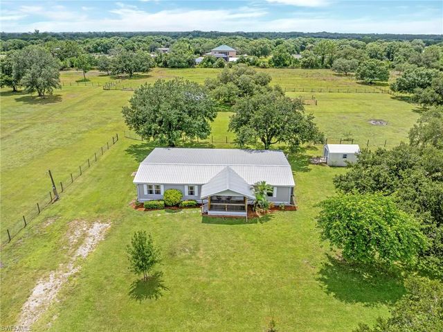 1211 Crescent AVE, Labelle, FL 33935