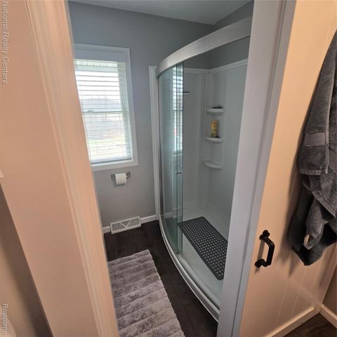 13477 S Horrell Road, Fenton, MI 48430