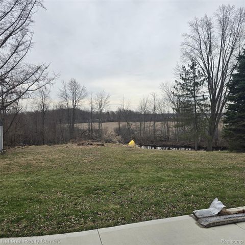 13477 S Horrell Road, Fenton, MI 48430