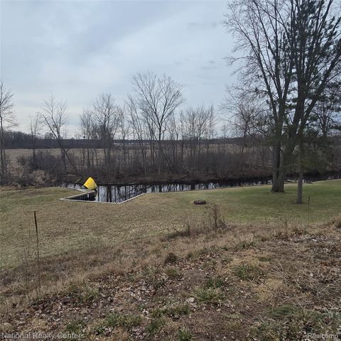 13477 S Horrell Road, Fenton, MI 48430