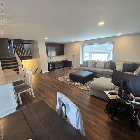 13477 S Horrell Road, Fenton, MI 48430