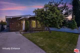 3666 2nd Avenue, Los Angeles, CA 90018