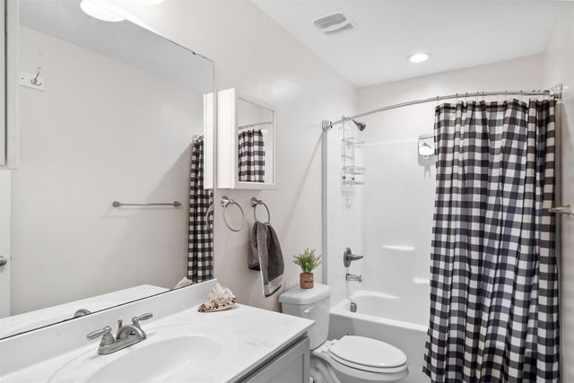 2630 N LEE Circle, Greer, SC 29651