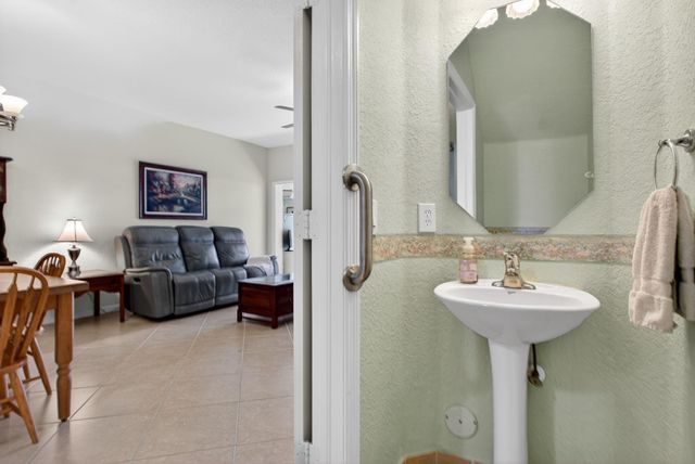 8204 Santa Monica Avenue 8204, Tamarac, FL 33321