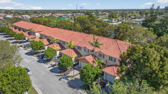 8204 Santa Monica Avenue 8204, Tamarac, FL 33321