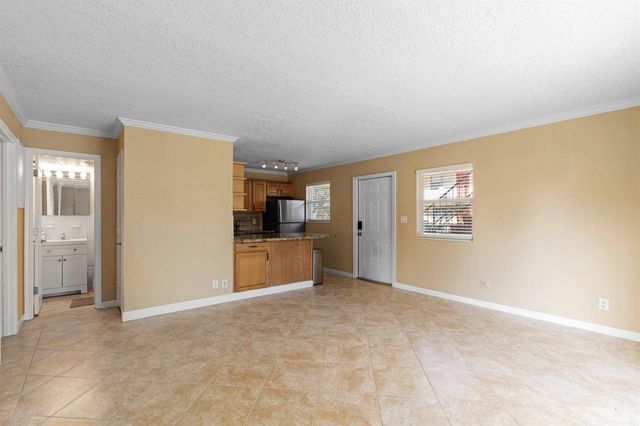 309 NE 16th Street 4, Fort Lauderdale, FL 33304
