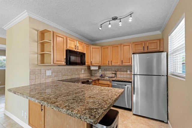 309 NE 16th Street 4, Fort Lauderdale, FL 33304