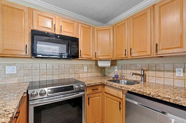 309 NE 16th Street 4, Fort Lauderdale, FL 33304