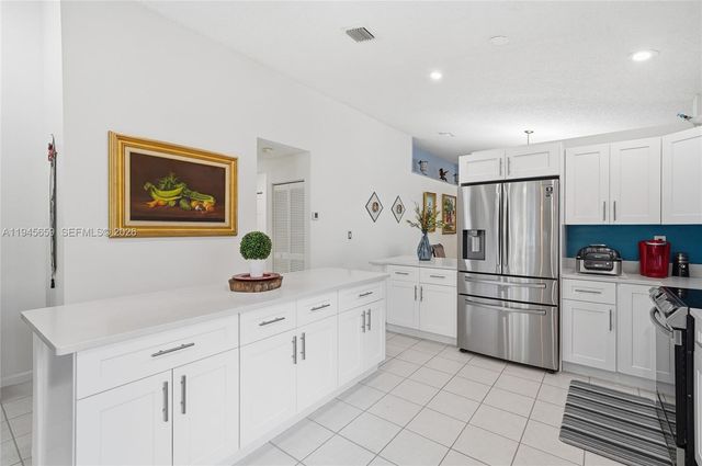 20494 SW 5th St, Pembroke Pines, FL 33029