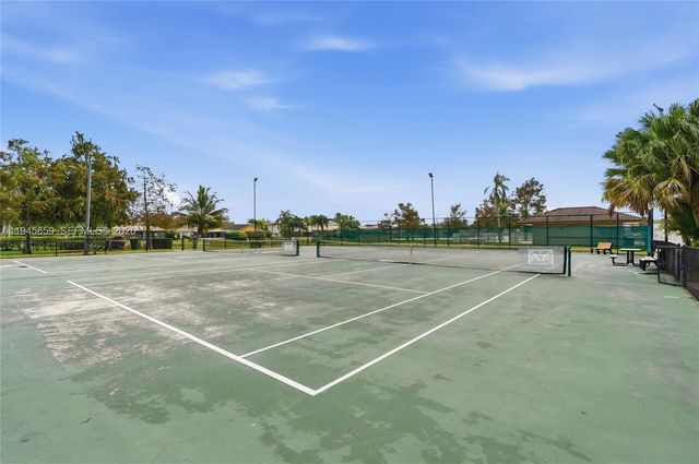 20494 SW 5th St, Pembroke Pines, FL 33029