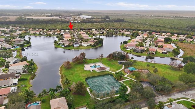 20494 SW 5th St, Pembroke Pines, FL 33029