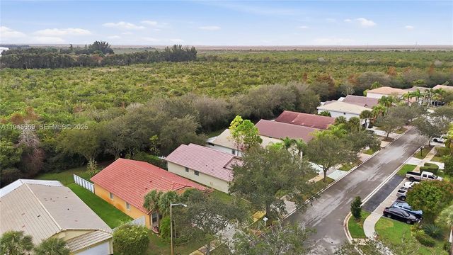 20494 SW 5th St, Pembroke Pines, FL 33029