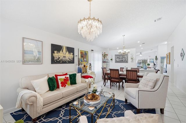 20494 SW 5th St, Pembroke Pines, FL 33029