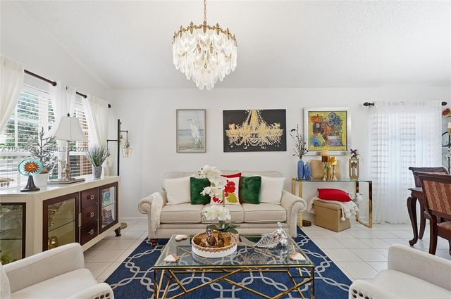 20494 SW 5th St, Pembroke Pines, FL 33029