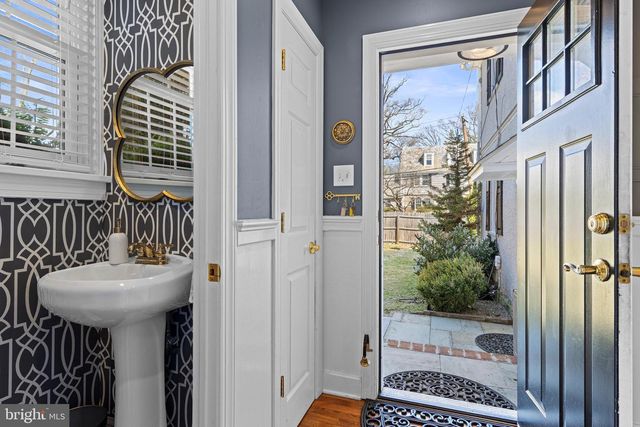 535 E WILLOW GROVE AVE, Glenside, PA 19038