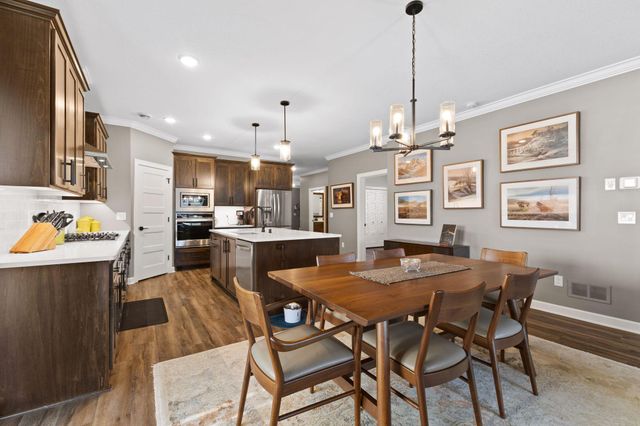 1060 109th Court NE, Blaine, MN 55434