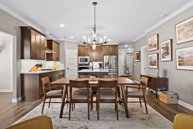 1060 109th Court NE, Blaine, MN 55434