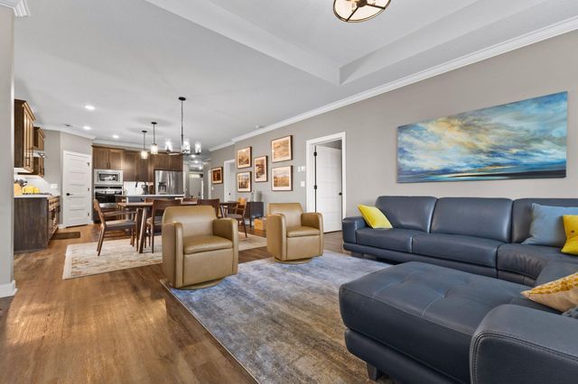 1060 109th Court NE, Blaine, MN 55434