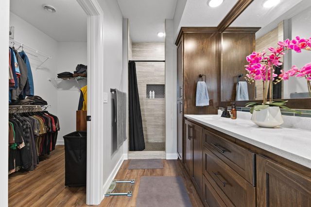 1060 109th Court NE, Blaine, MN 55434