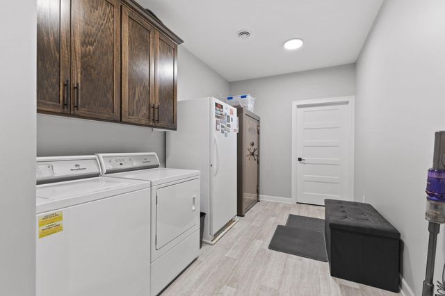 1060 109th Court NE, Blaine, MN 55434