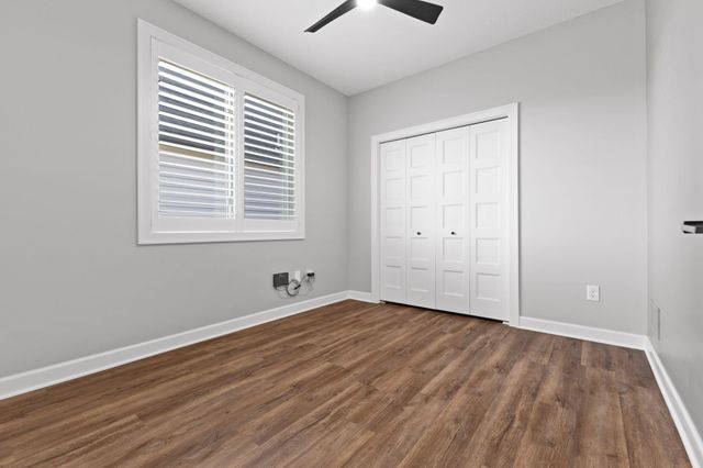 1060 109th Court NE, Blaine, MN 55434