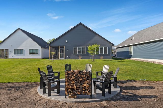 1060 109th Court NE, Blaine, MN 55434